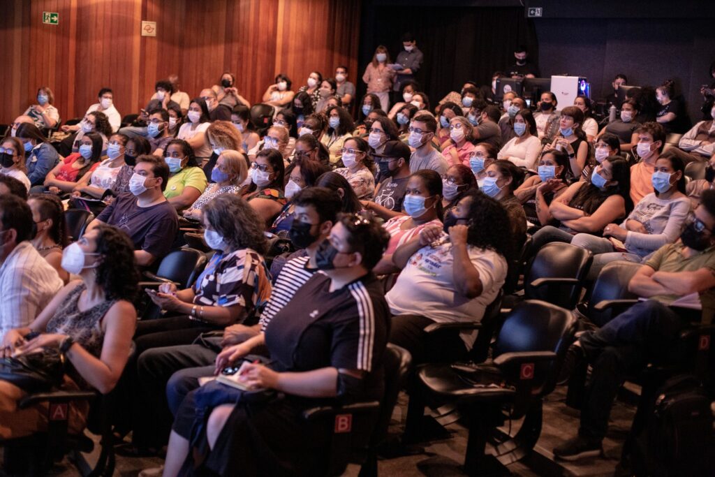 Público participa do evento de lançamento do Mapa da Desigualdade. São Paulo, 2022. Crédito: Fernando Martins